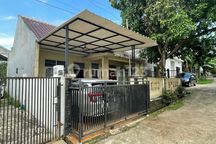 Rumah 3 Kt Strategis 13 Menit ke Gerbang Tol Jatiwarna 1 Hadap Timur J40399