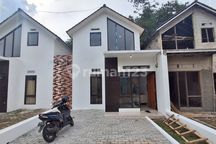 Rumah Siap Huni 16 Menit ke Cibinong City Mall 2 Lt Hadap Timur J39332