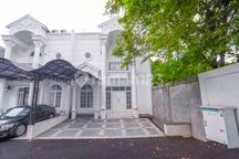 Rumah 2 LT SHM 12 Menit ke Mall Cibubur Junction Dibantu KPR J-44971