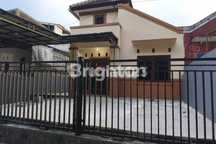 Disewakan Rumah Tengah Kota Bernuansa Minimalis Lokasi Dalam Perumahan Regency Aman Nyaman Harga Nego