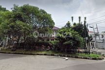 Rumah Megah Lokasi Premium di Jalan Cipaganti Kota Bandung