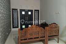 Rumah Disewakan Full Furnished Tinggal Bawa Koper di Jalan Kaliurang Km 8 Dekat Kampus Ugm Jogja