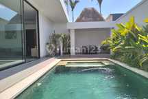 Villa Mewah 2 Lantai View Sawah Dan Sunset di Seminyak