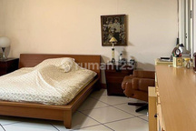 Rumah Modern Menteng Inti Asri Dekat Cokro