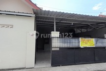 Rumah Menarik Bersih Dekat Jl Mangesti Raya, Lokasi Strategis,5 Menit Ke Swalayan Lues Gentan 