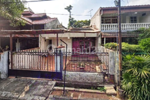 Dibawah NJOP! Rumah Hitung Tanah di Pondok Indah. Depan Taman Jalan Lebar SHM