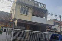 Rumah 2 Lantai Main Road Unfurnished Di Pojok Cimahi