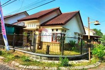 Rumah Hook Siaphuni One Gate System, Aman, Nyaman dan Tenang, Dekat Bandara Abd Saleh dan Jl. Raya Adi Soecipto Malang