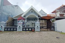 Rumah Nyaman Ditengah Kota Cocok Untuk Hunian, Klinik Atau Cafe Dekat Dengan Kampus Ub, Polinema, Widyagama, Jalan Soehat Malang