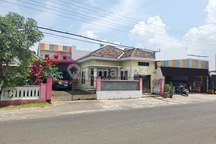 Rumah Nyaman Dg Sisa Tanah Luas Dekat Pasar Sayur Kedungrejo Pakis, Cocok untuk Rumah Tinggal dan Usaha