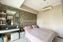 Dijual 2+Br Furnish Interior Bagus Middle Floor