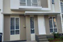 Rumah  tengah kota dekat dengan tol
