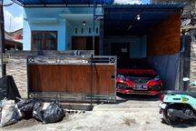 Kontrakan 3kmr tidur,2kmr mandi 1 dapur besar  Abianbase Kapal Badung
