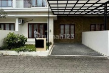 Rumah Disewakan Seminyakone Gate Fully Furnished di Seminyak