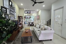 Rumah Green Lake City 2 Lantai, 8X20m², 144M² , Bagus SHM