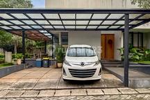 Dijual Rumah Secondary dengan Modern Tropical Design Dalam Townhouse Berisi 13 Unit Rumah yang Aman dan Nyaman di Area R.c Veteran - Rempoa, Jakarta Selatan