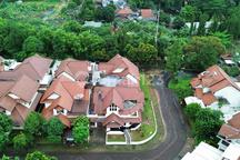 Dijual Rumah di Lingkungan Asri dan Nyaman Hitung Tanah Best Price di Perumahan Bukit Pratama, Jl. Lebak Bulus Raya, Jakarta Selatan, Cilandak, Lebak Bulus, Dki Jakarta, 12440, Lebak Bulus