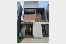 Sewa Rumah Baru Premium Minimalis Cluster Regia Di Summarecon Crown Gading, Bekasi 007