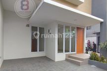 Rumah Baru Siap Huni Pinggir Jalan Cocok Untuk Usaha Dekat Stasiun Sudimara 