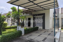 Rumah Cantik 1 Lantai Semi Furnish Suvarna Sutera Tangerang 1K8000TL 