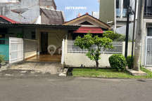 Rumah Dijual Puri Indah Lokasi Strategis Hadap Utara - LT 152M2