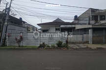 Rumah Hook Hitung Tanah Dijual Taman Meruya Ilir - Luas 255M2