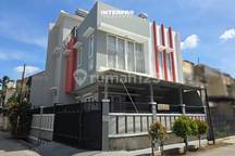 Rumah Hook Siap Huni 2,5 Lantai Dijual Furnished Duri Kepa 98M2