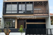 Brand New Tropical Luxury House di Boulevard Mertilang Bintaro