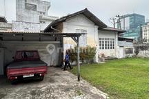 Rumah Kontrakan Jl Airlangga Medan butuh renovasi total Shm 