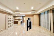 Disewakan Unit Istimewa Apartemen Holland Village Private Lift