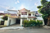 Rumah Siap Huni, Lokasi Strategis. Di Tebet Barat