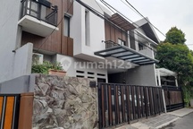 Dijual Rumah Siap Huni Suasana Komplek Lokasi Ok