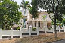 FOR RENT RUMAH STRATEGIS KE TEMPAT WISATA MANAPUN LOKASI VILLA TAMAN DAYU ALF 16