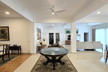 Rumah Cantik Sangat Terawat Area Tenang Kebayoran Baru