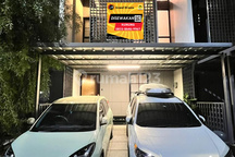 Disewakan Rumah Grand Wisata 2 Lantai Full Furnished, 2 Kamar Tidur, 100M Dari Mall Living World Grand Wisata Bekasi