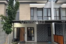 Dijual Rumah New Cerryville Luas 140M2, 2 Lantai, Siap Huni, 4 Kamar Tidur, Full Furnished Hadap Timur, bisa KPR, Akses Langsung Tol Tambun Grand Wisata Bekasi