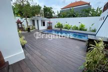 ELEGANT TROPICAL VILLA WITH RICE FIELD VIEW NEAR CANGGU