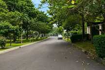 Rumah Lama Depan Taman Pondok Indah Cocok Bangun Ulang