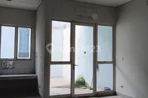 Harga Miring Rumah Lebar 8 Jgc 2 Lantai Siap Huni bisa KPR