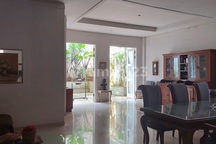 Rumah Bagus SHM di Limo Cinere Dekat Tol Cinere.