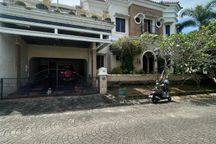 DIJUAL CEPAT......RUMAH MEWAH HOOK 2 LANTAI DALAM PERUMAHAN ELITE CASA GRANDE MAGUWOHARJO DEPOK SLEMAN