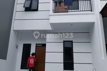 Dijual Murah Rumah 2Lantai di Cipayung Jakarta Timur