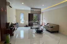 Termurah. Rumah 3 Lantai Pik 1. Uk 120m2 Siap Huni 