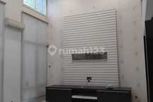 Rumah Taman Resort Mediterania Uk 10X32 Semi Furnish Unit Ready