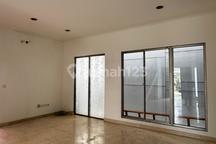 Rumah Uk 8X15 Posisi Hoek Unfurnish Siap Huni Golf Island Pik