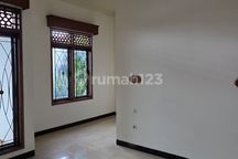 Rumah Lokasi Strategis Area Gatot Subroto (Gatsu) Barat Denpasar, Dekat Kebo Iwa, Kerobokan