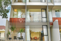 Disewakan Rumah 3 Lantai Full Furnish Kemang