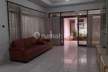 Rumah 1 Lantai dengan 5 KT, 4 KM di Kembar Kota Bandung