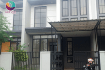 Rumah 2 Lantai di Metland Transyogi Cileungsi, Bogor