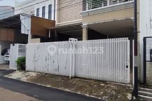Dijual Cepat Rumah di Jl. Kelapa Nias Kelapa Gading